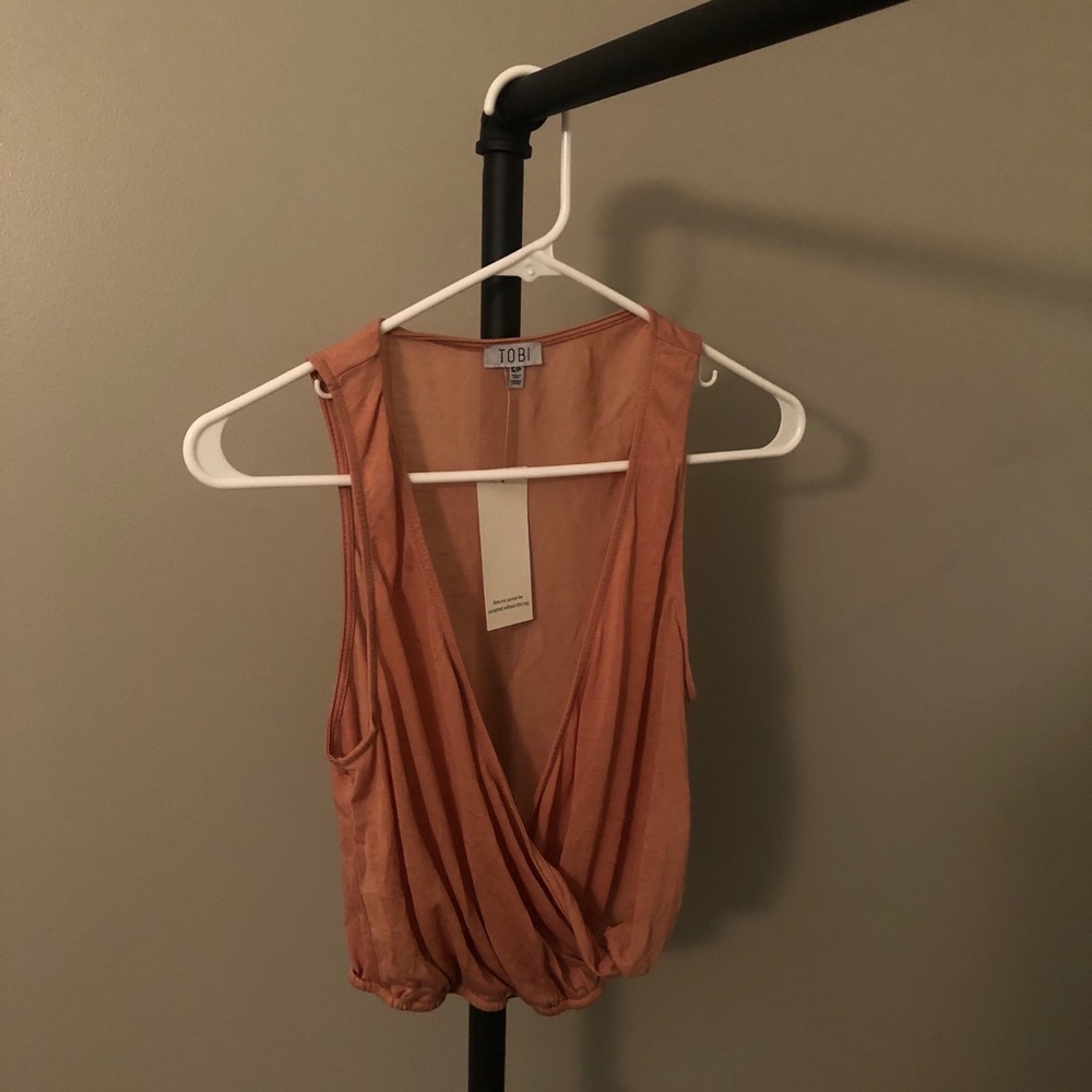 Tobi Crop Top